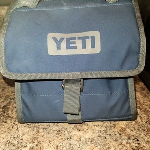 Yeti Daytrip
